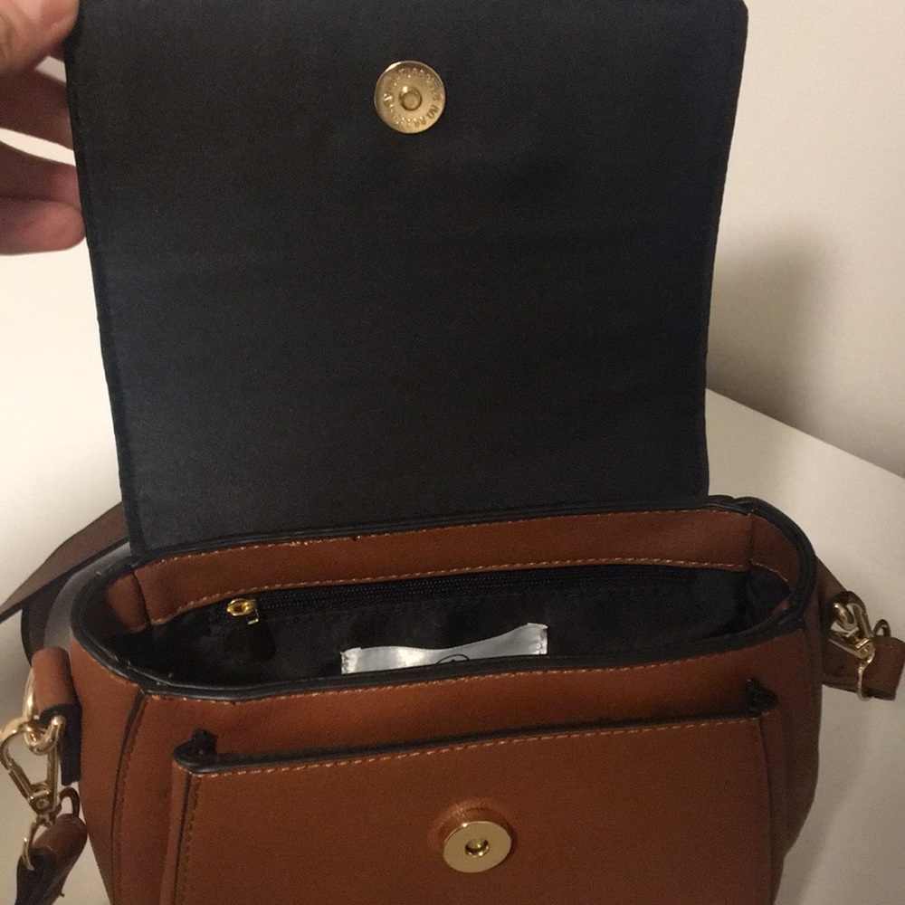 BNWOT Pleather cognac purse - Picture 4 of 5